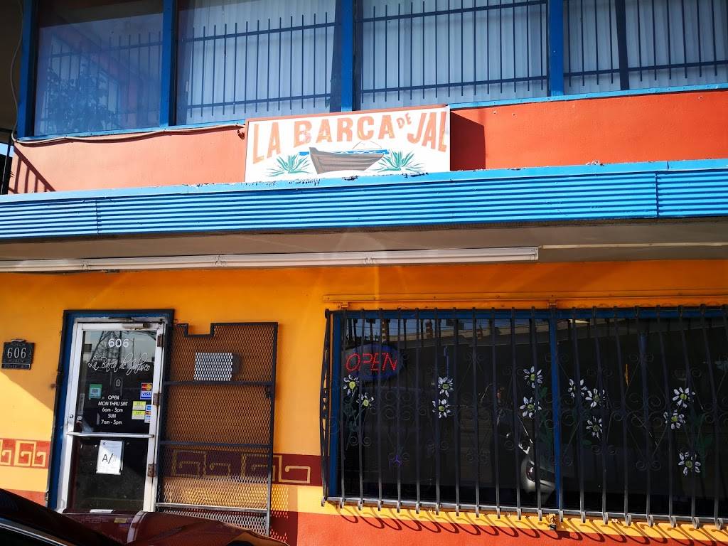 La Barca De Jalisco | restaurant | 606 Steves Ave, San Antonio, TX 78210, USA | 2105343111 OR +1 210-534-3111