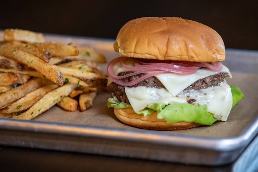 Stove and Tap | restaurant | 245 Lancaster Ave, Malvern, PA 19355, USA | 4844508890 OR +1 484-450-8890