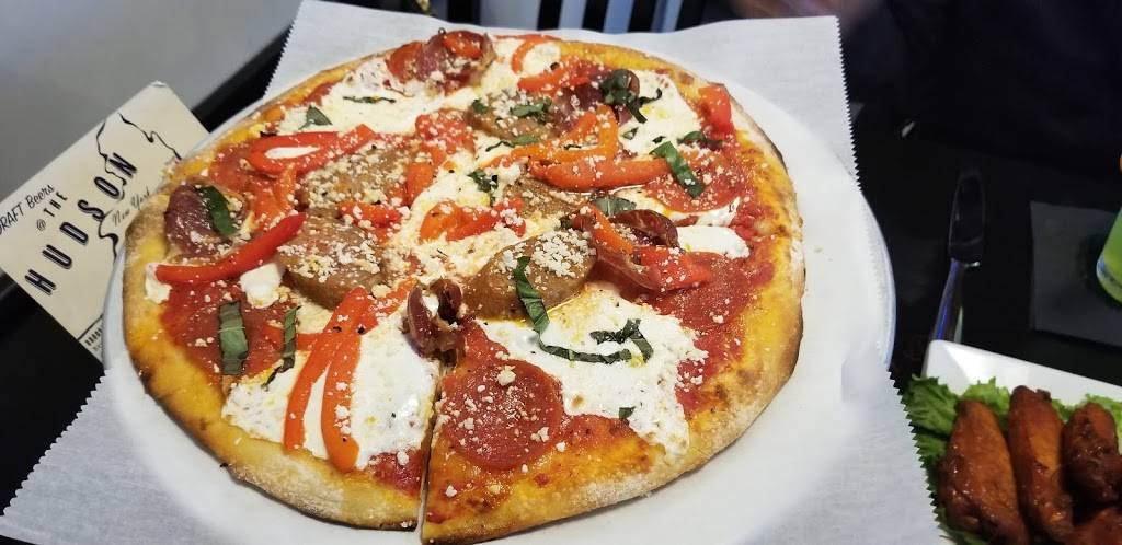 The Hudson | restaurant | 4304 Palisades Center Dr, West Nyack, NY 10994, USA | 8453581058 OR +1 845-358-1058