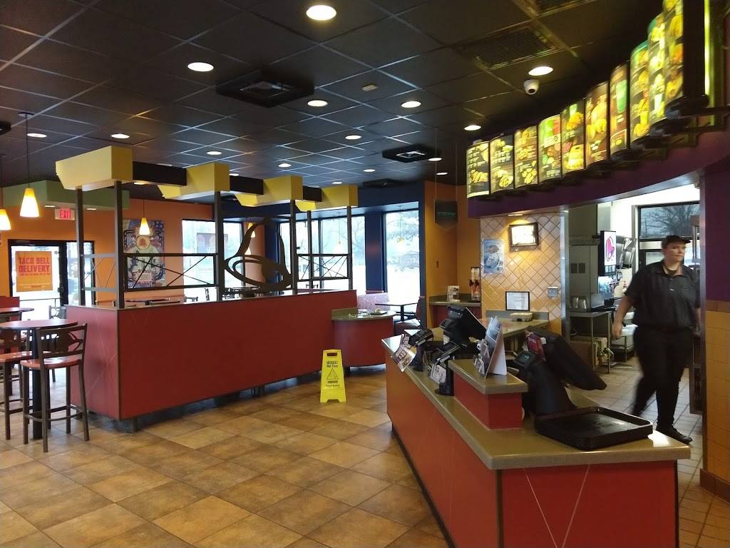 Taco Bell | meal takeaway | 22315 Pontiac Trail, South Lyon, MI 48178, USA | 2484461120 OR +1 248-446-1120