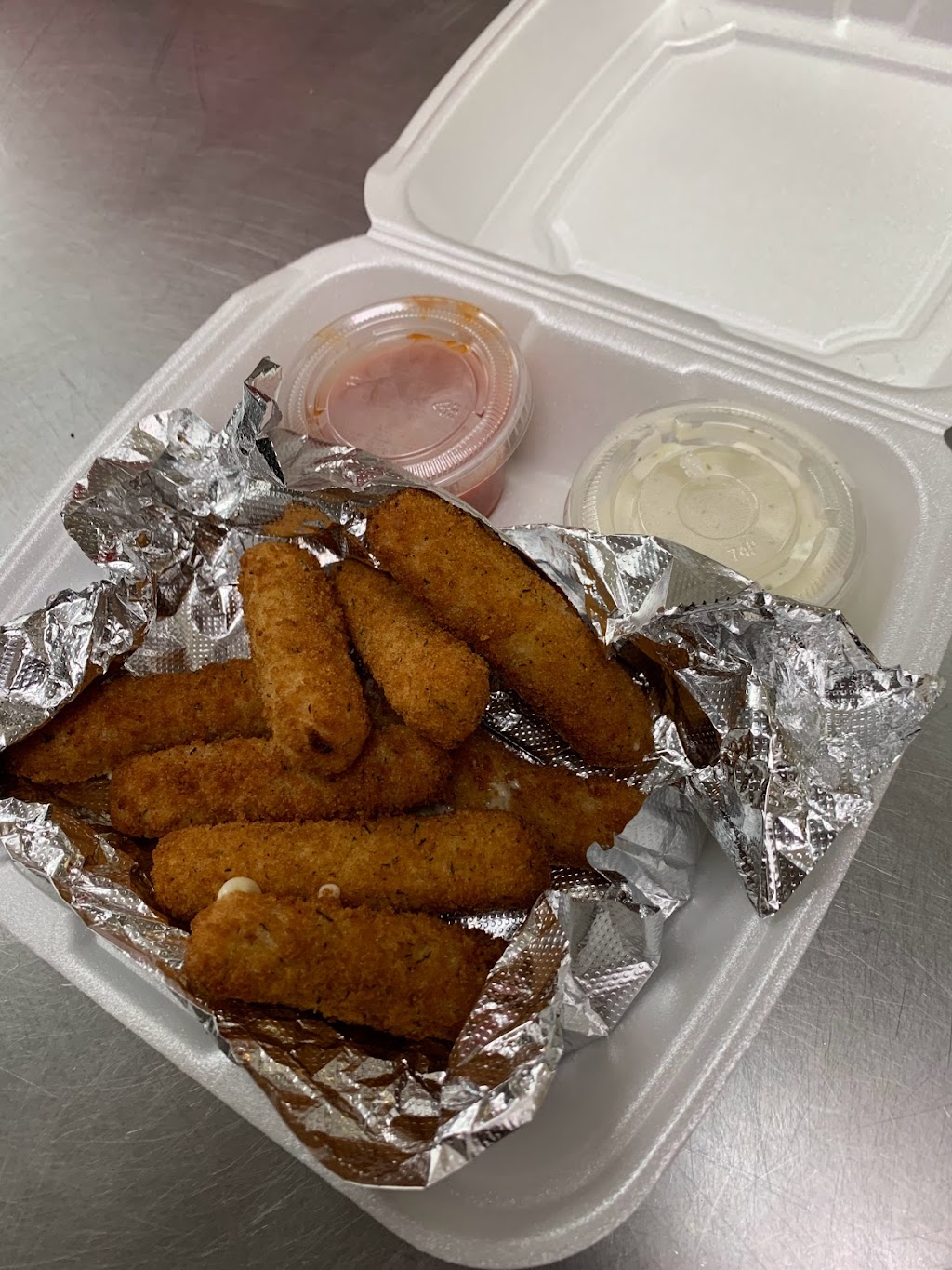 Chicago Pizza Kitchen | restaurant | 5305 Gibson Blvd SE, Albuquerque, NM 87108, USA | 5053666463 OR +1 505-366-6463