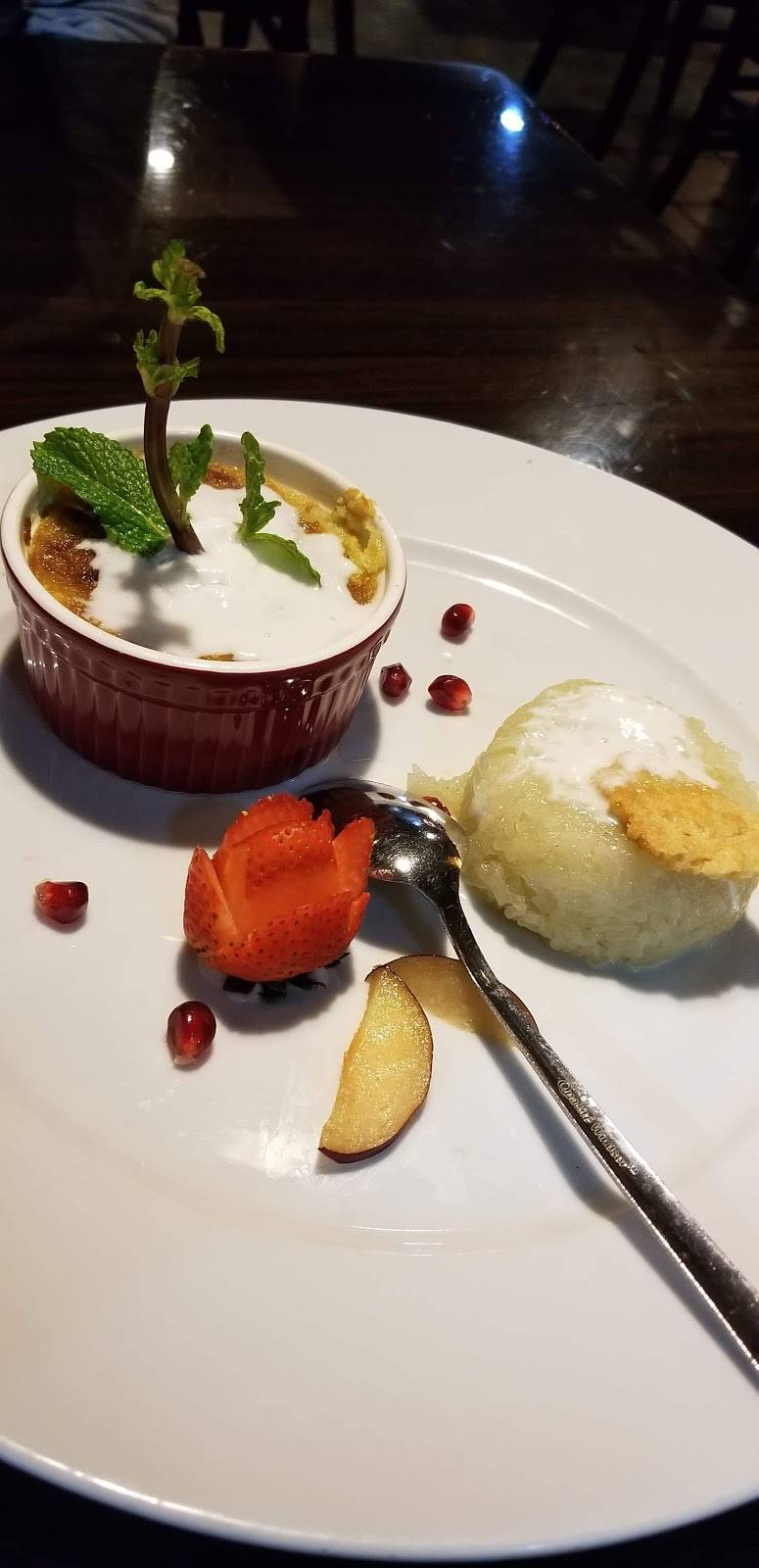 Kob Kun Fine Thai Cuisine | restaurant | 2946 Chain Bridge Rd, Oakton, VA 22124, USA | 7035398140 OR +1 703-539-8140