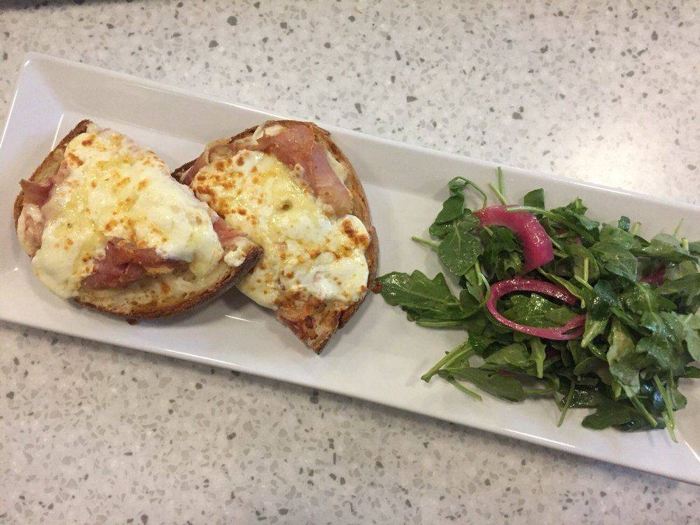 Joyces Market And Cafe | restaurant | 2717 E Union St, Seattle, WA 98122, USA | 2063229140 OR +1 206-322-9140