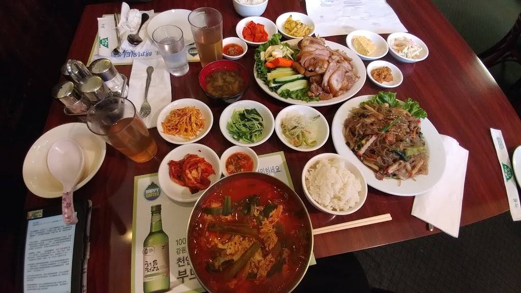 Bowl & B.B.Q. | restaurant | 1277 Elmhurst Rd, Des Plaines, IL 60018, USA | 8477581277 OR +1 847-758-1277