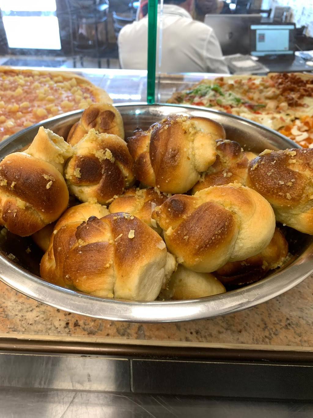 Lil Dudes Pizzeria | restaurant | 2539 Webster Ave, The Bronx, NY 10458, USA | 7187336009 OR +1 718-733-6009