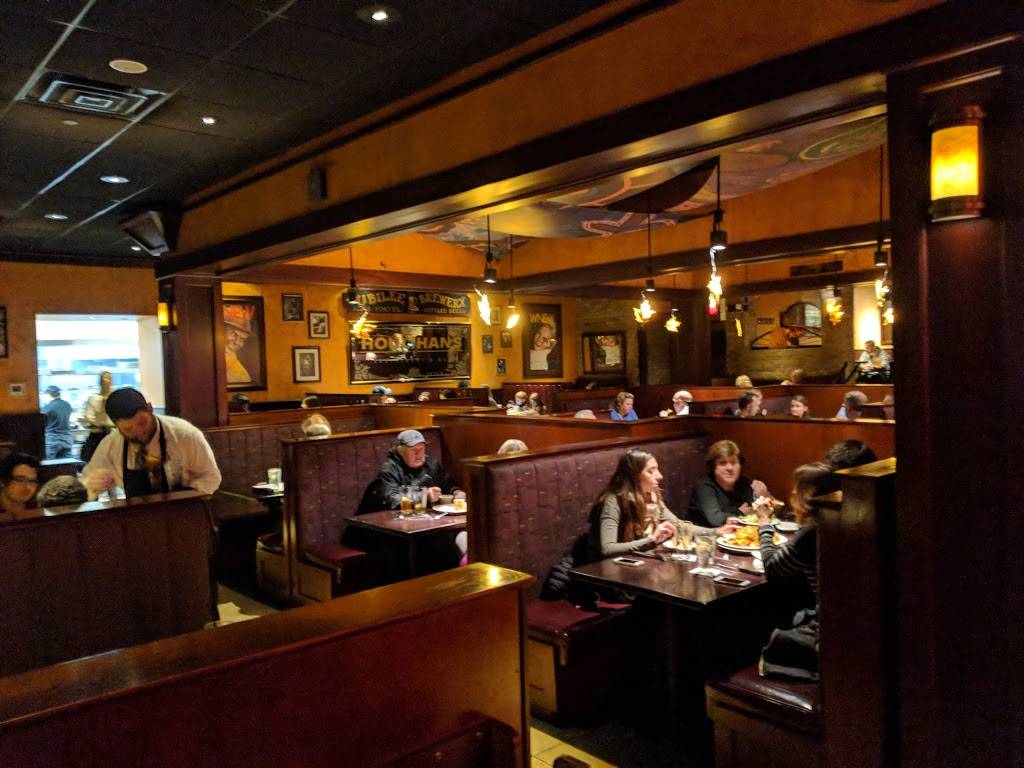 Houlihans | restaurant | 706 NJ-17, Ramsey, NJ 07446, USA | 2019347222 OR +1 201-934-7222