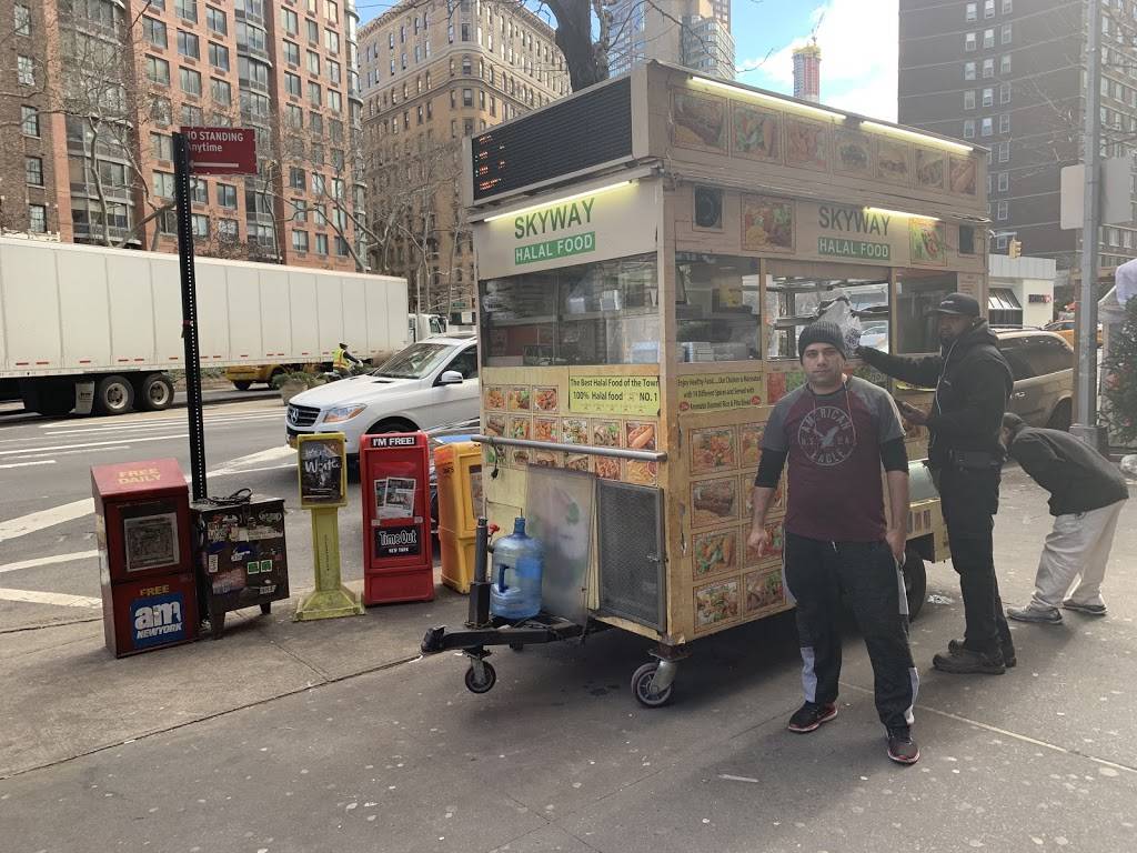 Skyway Halal Gyro Truck | restaurant | 2045 Broadway, New York, NY 10023, USA | 6469442701 OR +1 646-944-2701