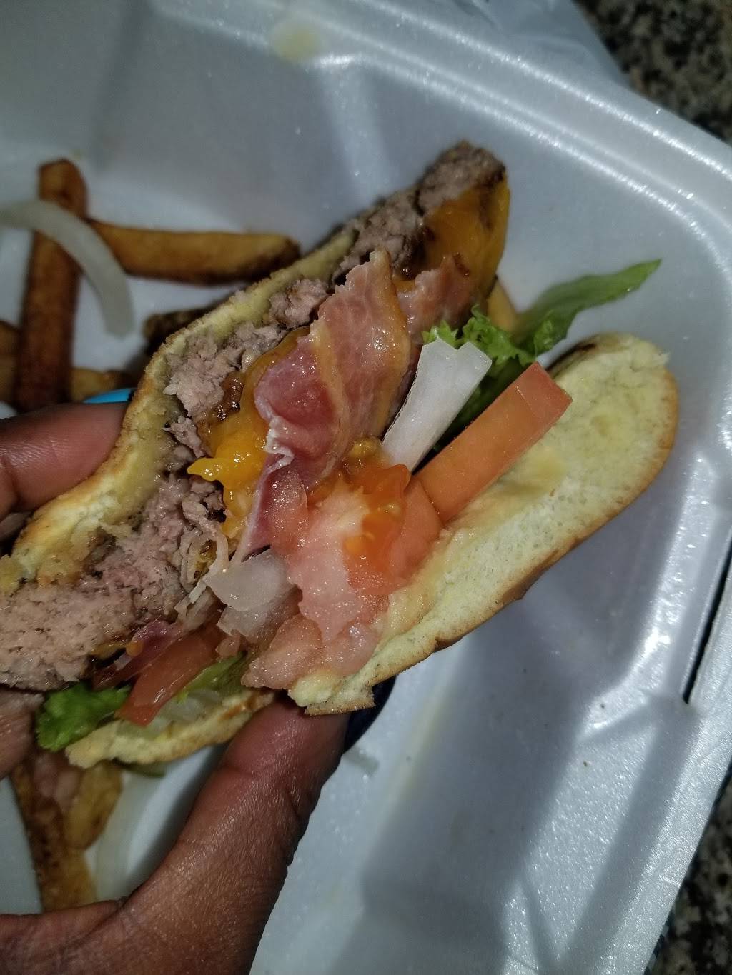 Grumpys Bar and Grille | restaurant | 820 W Bel Air Ave, Aberdeen, MD 21001, USA | 4102726151 OR +1 410-272-6151