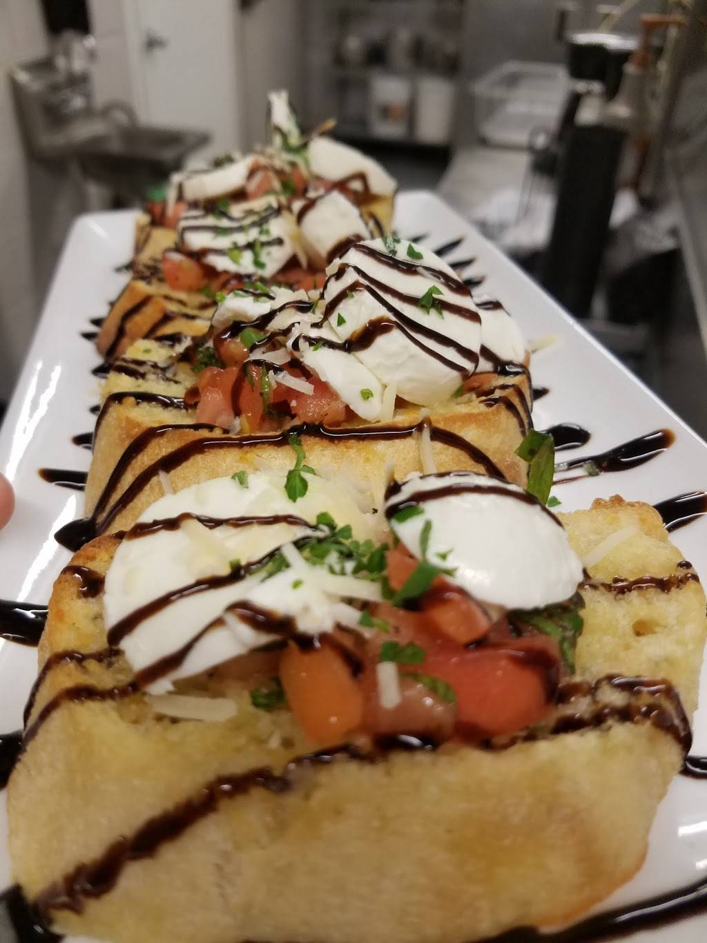 Leonas Pizzeria | restaurant | 66 E Devon Ave, Elk Grove Village, IL 60007, USA | 8473788190 OR +1 847-378-8190