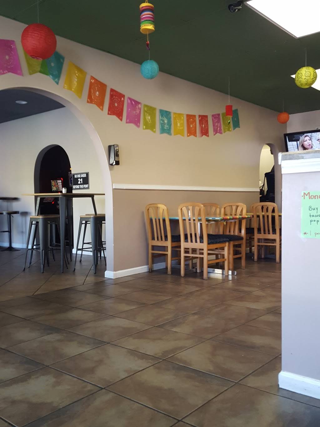 Henrys Tacos | restaurant | 8420 S 88th Ave, Justice, IL 60458, USA | 7085233121 OR +1 708-523-3121