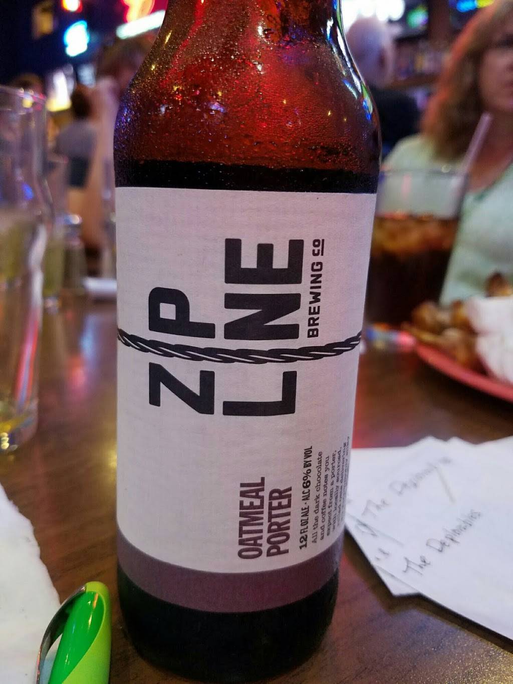 Brewskys Food & Spirits South | restaurant | 1602 South St, Lincoln, NE 68502, USA | 4024382739 OR +1 402-438-2739