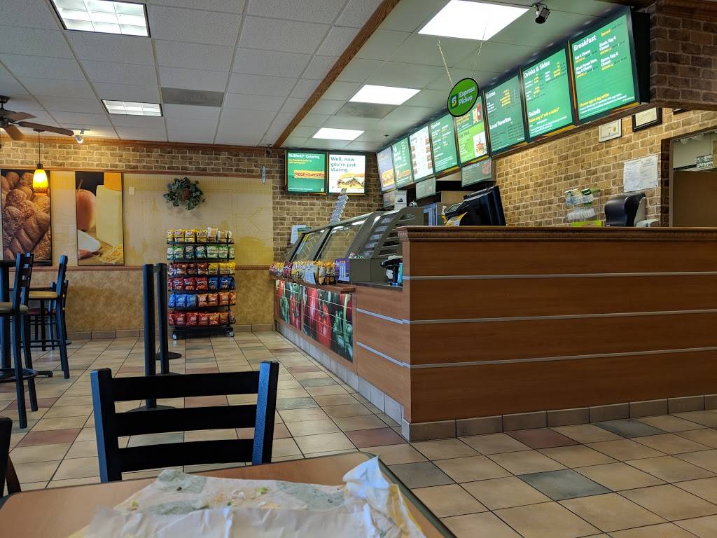 Subway Restaurants | restaurant | 728 Cloverly St, Silver Spring, MD 20905, USA | 3018790390 OR +1 301-879-0390