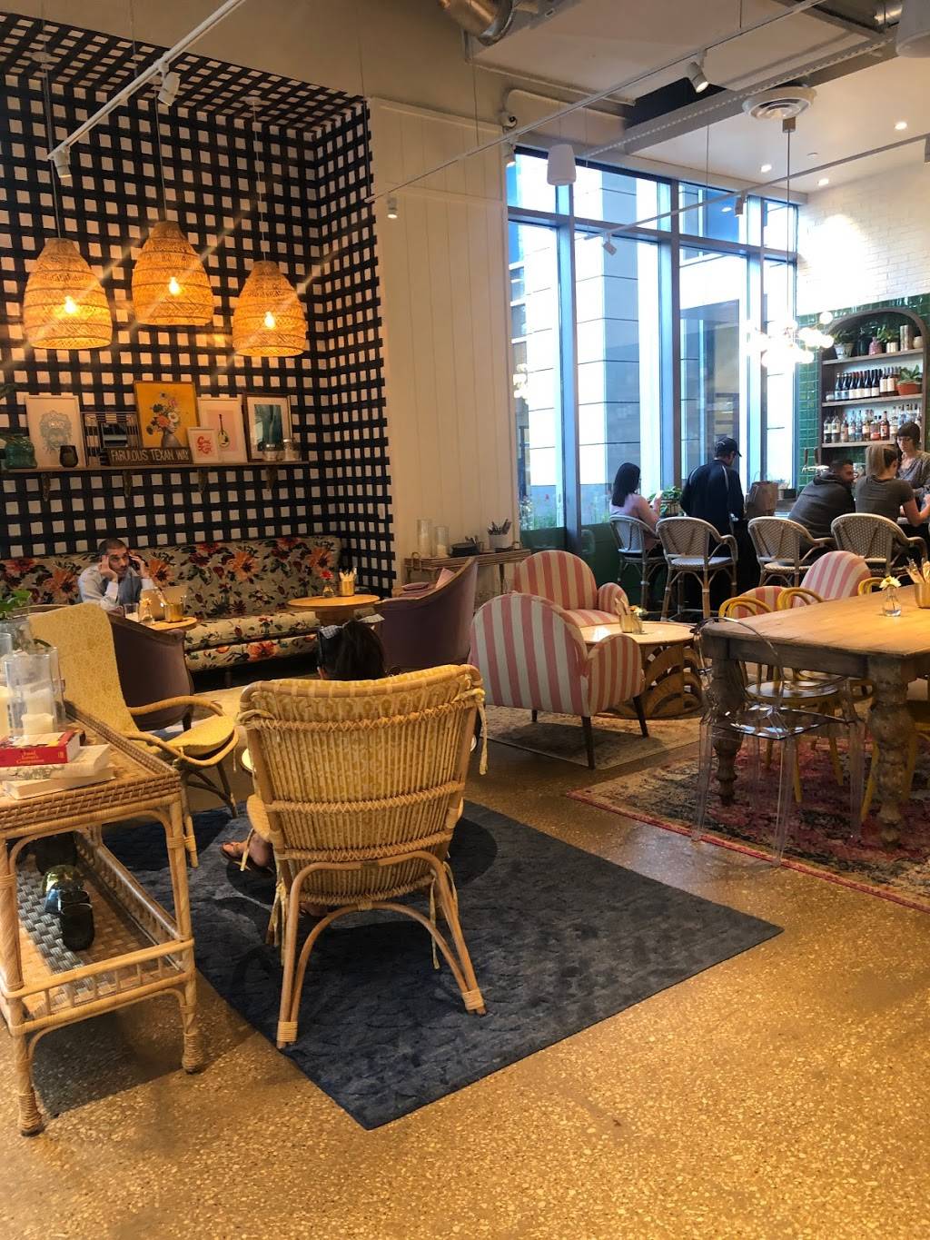 Flower Child | restaurant | 2101 Cedar Springs Rd r100, Dallas, TX 75201, USA | 4699046310 OR +1 469-904-6310