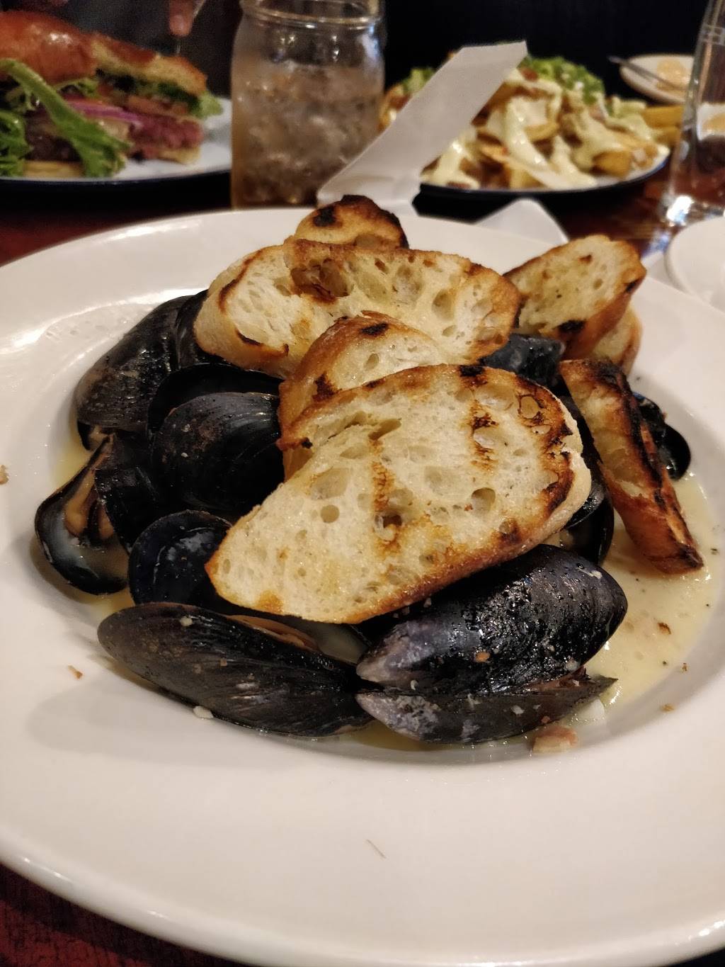 Learys Landing Irish Pub | restaurant | 156 Main St, Bar Harbor, ME 04609, USA | 2076643919 OR +1 207-664-3919