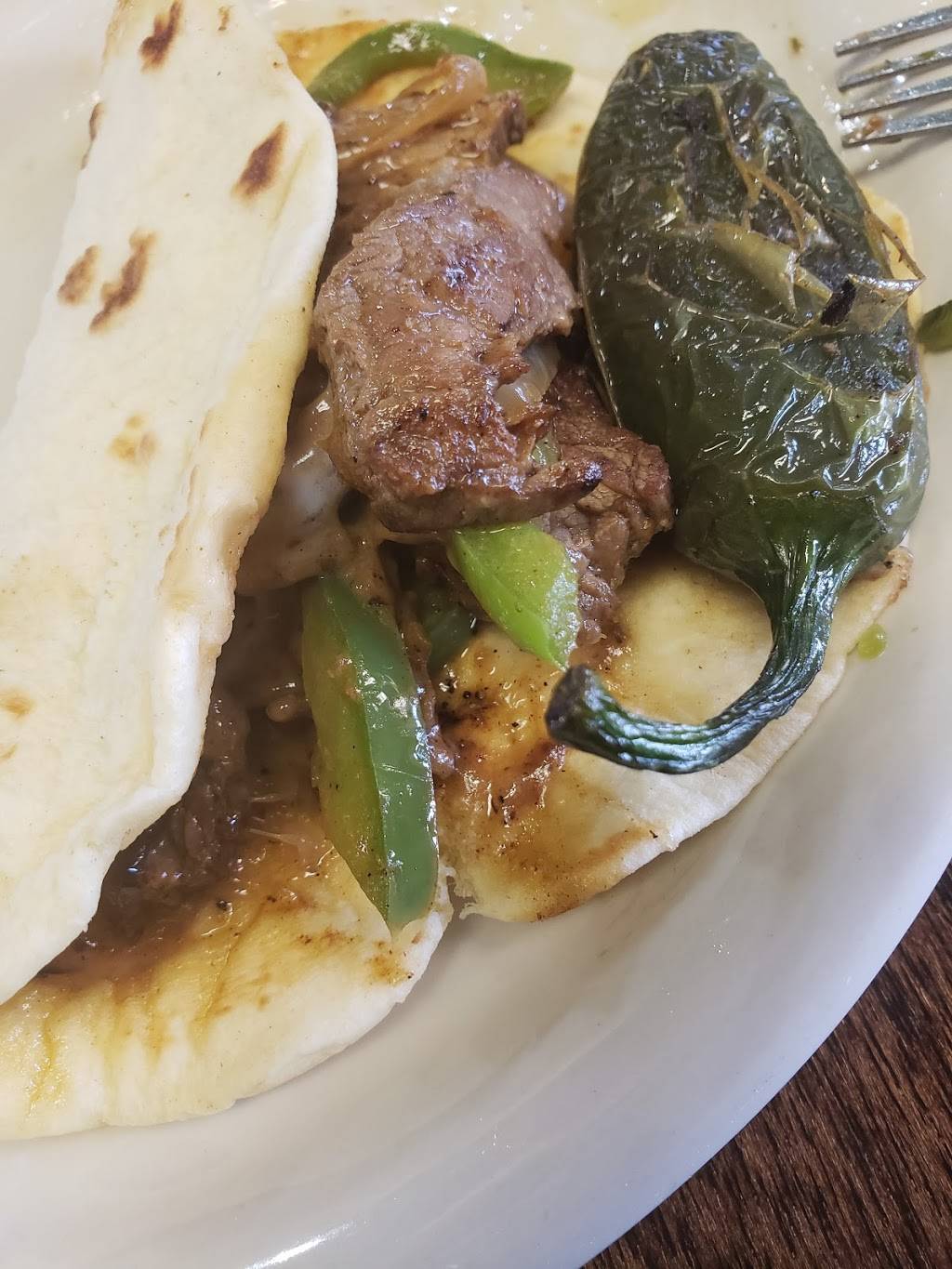 Tias Taco Hut | restaurant | 5730 Babcock Rd, San Antonio, TX 78240, USA | 2105588646 OR +1 210-558-8646