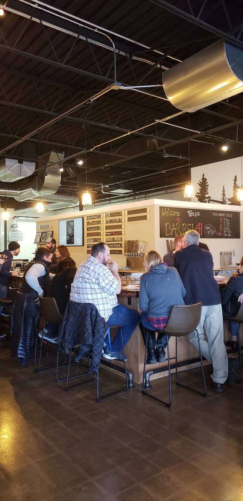 Barrel 41 Brewing Company | restaurant | 1132 S Commercial St, Neenah, WI 54956, USA | 9205584021 OR +1 920-558-4021