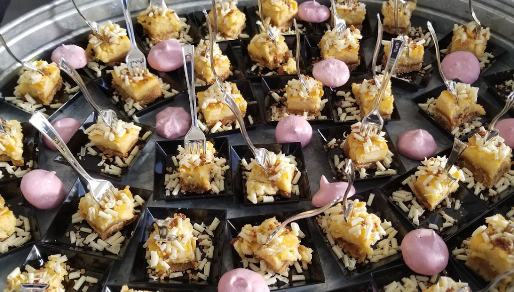 La Bettyse | restaurant | 4020 Rue de la Fougère, Saint-Bruno-de-Montarville, QC J3V 6K2, Canada | 4509861138 OR +1 450-986-1138