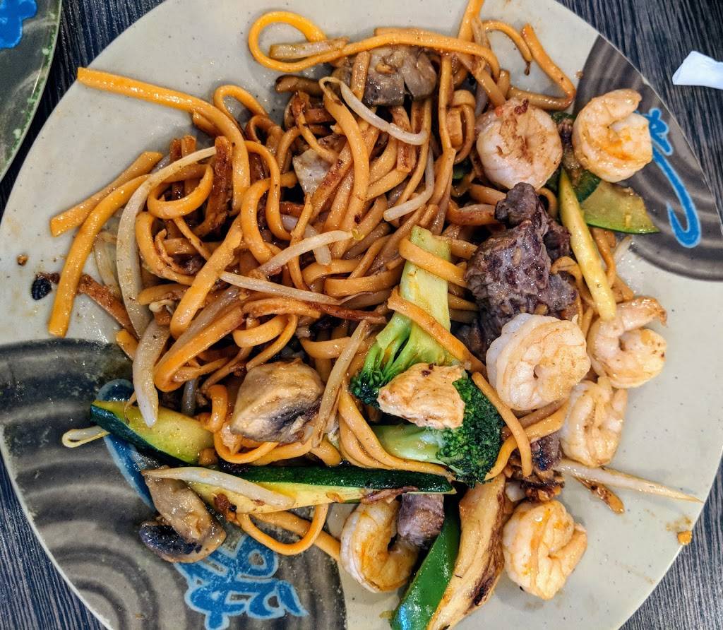 W Spoon Buffet | restaurant | near costco, 14689 Valley Center Dr suite c, Victorville, CA 92395, USA | 7602410900 OR +1 760-241-0900