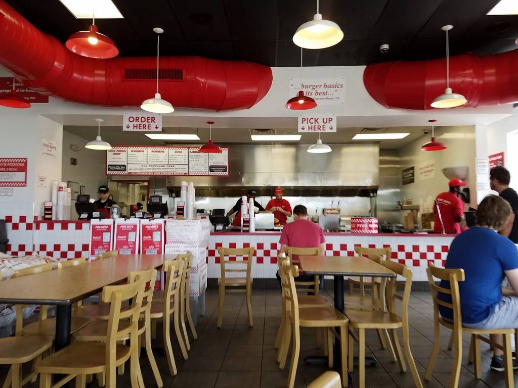Five Guys | meal takeaway | 255 I-45, Huntsville, TX 77340, USA | 9364350900 OR +1 936-435-0900