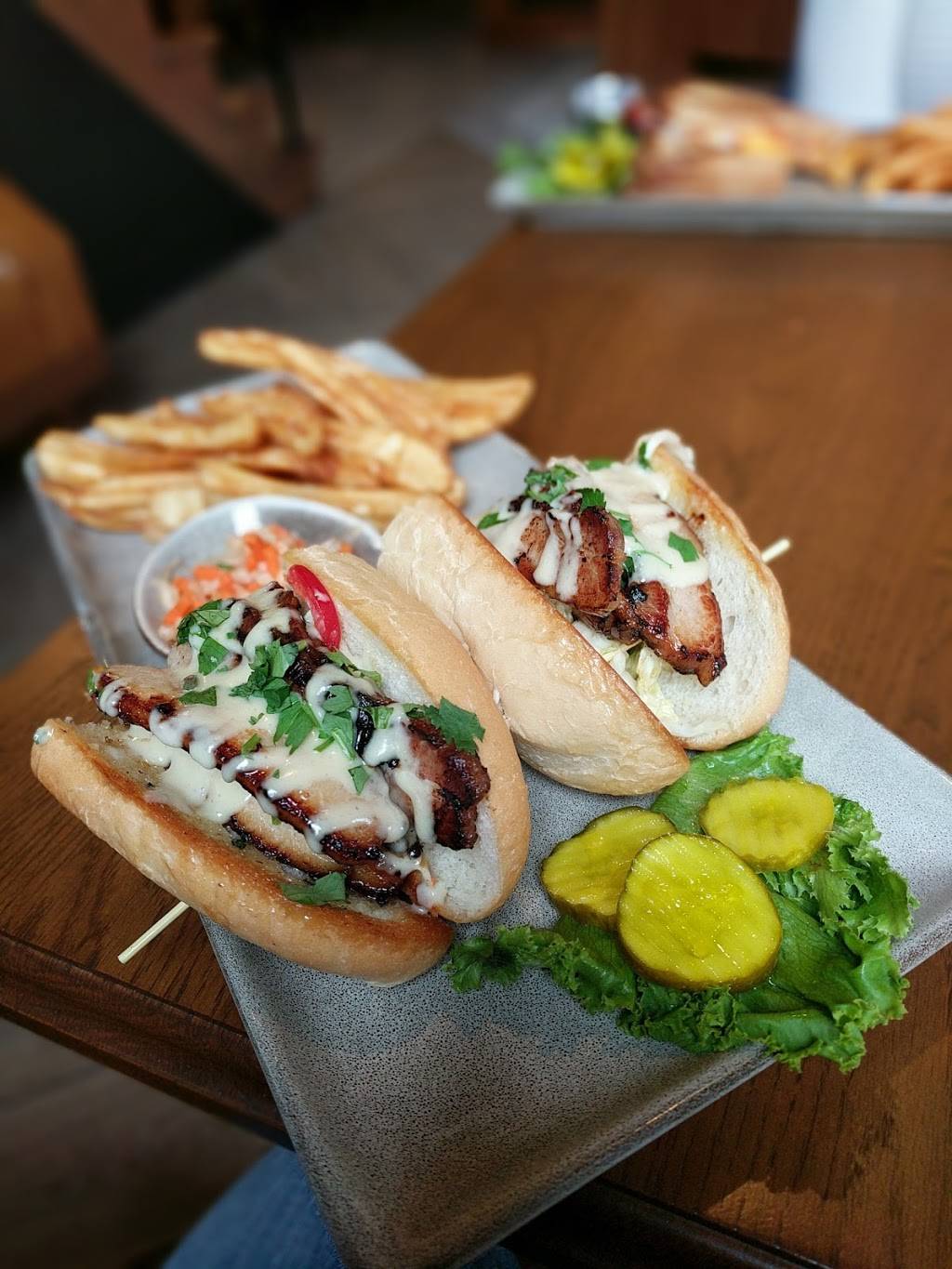 The Half Nelson | restaurant | 321 E 2nd St, Davenport, IA 52801, USA | 5634241124 OR +1 563-424-1124