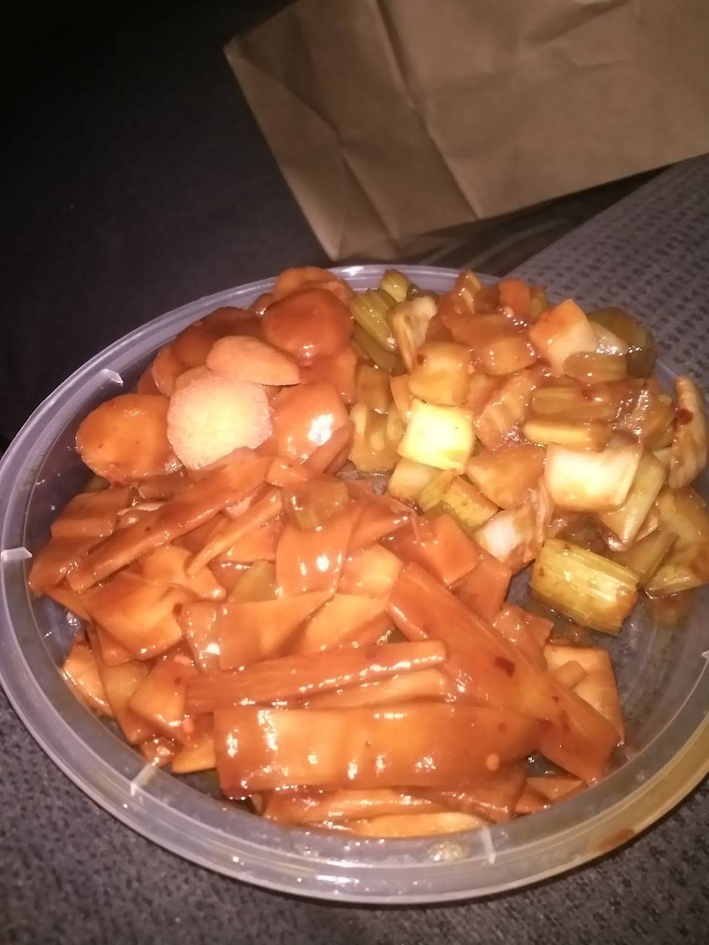 Young Chow Cafe Chinese and Thai Restaurant | restaurant | 6715 Lea Berry Way, Haymarket, VA 20169, USA | 7037532863 OR +1 703-753-2863