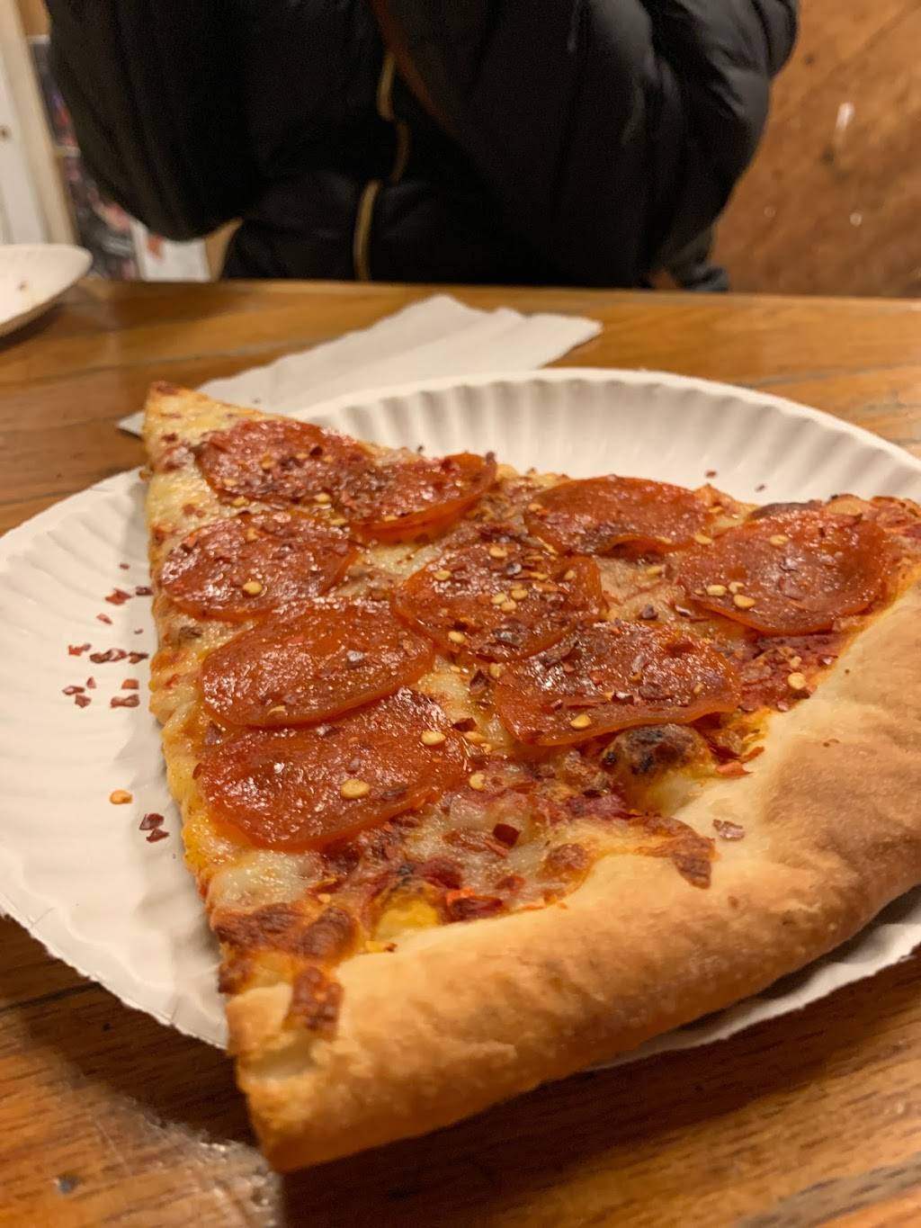 Sys New York Pizza | restaurant | 1211 Alder St, Eugene, OR 97401, USA | 5416869598 OR +1 541-686-9598