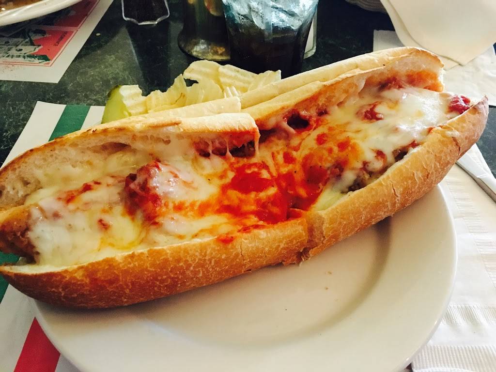 Rocco & Annas Ristorante | restaurant | 302 Main St, Parkesburg, PA 19365, USA | 6108573751 OR +1 610-857-3751