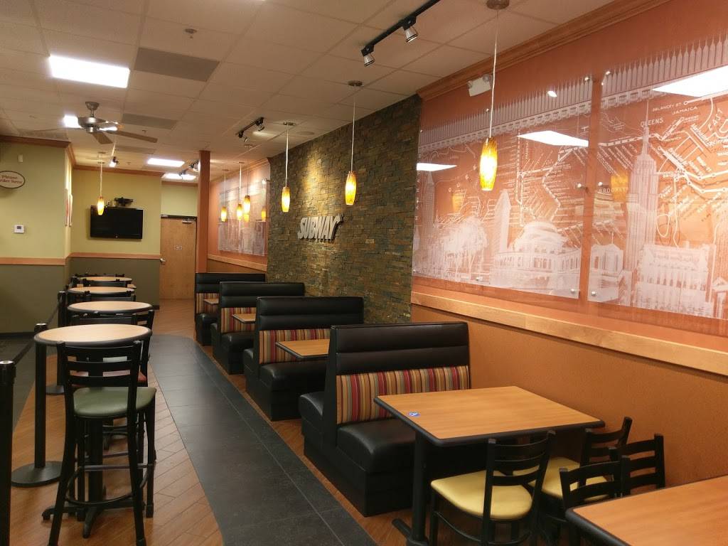 Subway | meal takeaway | 255 Ridge Way, Flowood, MS 39232, USA | 6019925444 OR +1 601-992-5444