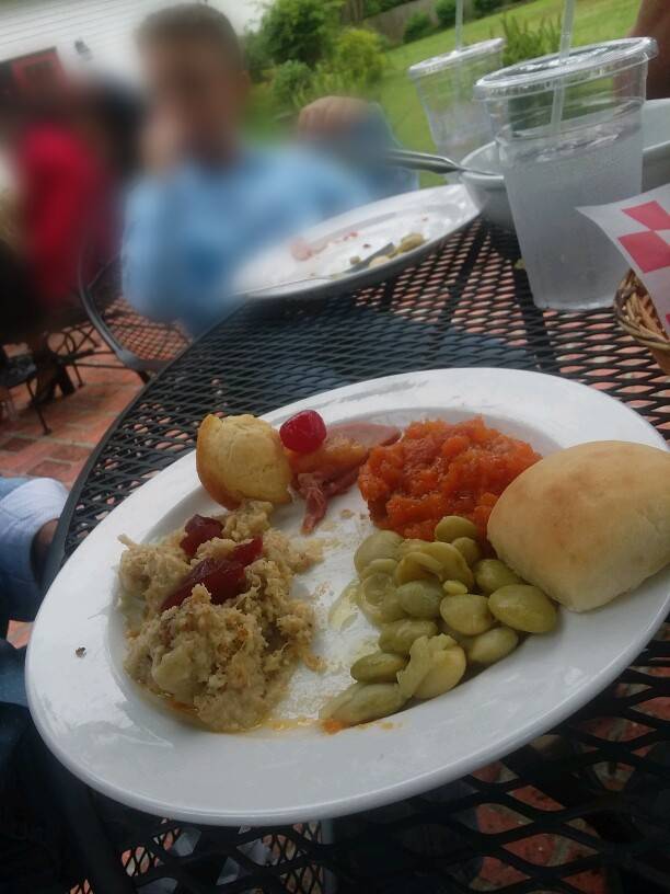 Montgomerys | restaurant | 149 W Oxford St, Pontotoc, MS 38863, USA | 6624893663 OR +1 662-489-3663