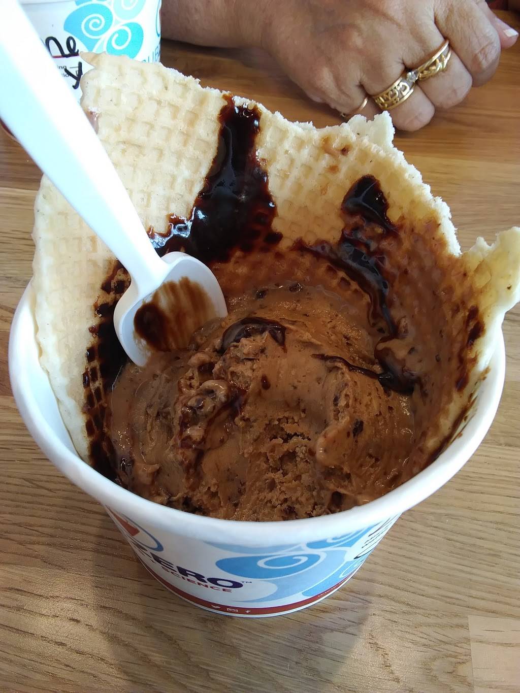 Sub Zero Nitrogen Ice Cream | restaurant | 4521 Kingwood Dr #230, Kingwood, TX 77345, USA | 8323418610 OR +1 832-341-8610