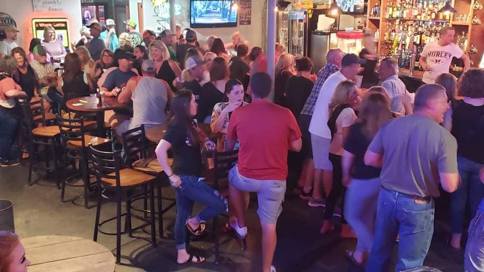 Garrisons Tavern and Grill | restaurant | 501 Iowa Ave, Essex, IA 51638, USA | 7125249385 OR +1 712-524-9385