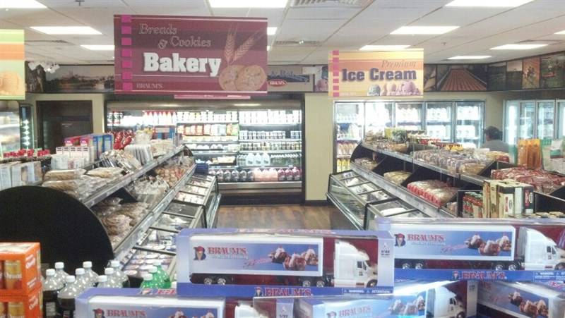 Braums Ice Cream & Burger Restaurant | restaurant | 2001 NW 164th St, Edmond, OK 73012, USA | 4053414542 OR +1 405-341-4542