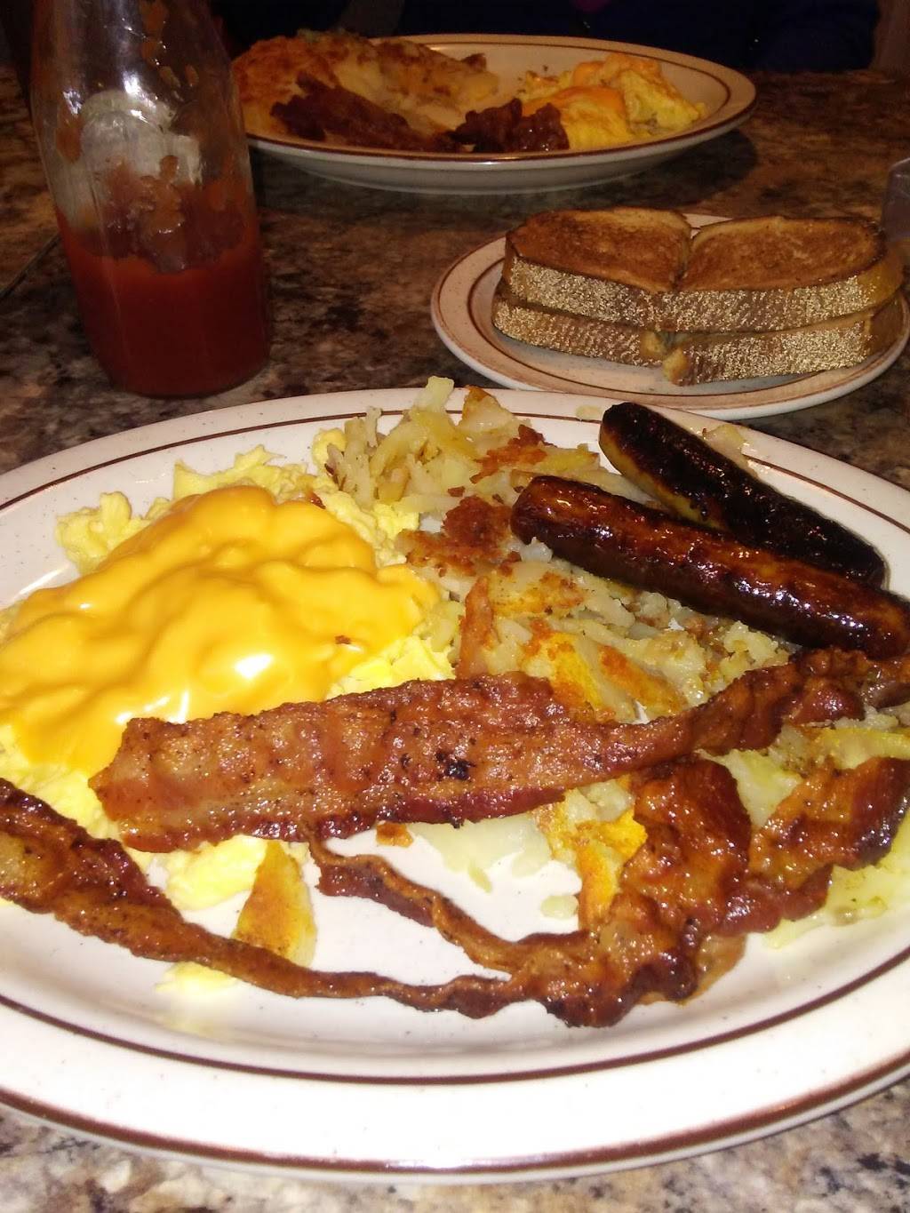 Jennifers | restaurant | 8464 Pearl Rd, Strongsville, OH 44136, USA | 4402342044 OR +1 440-234-2044