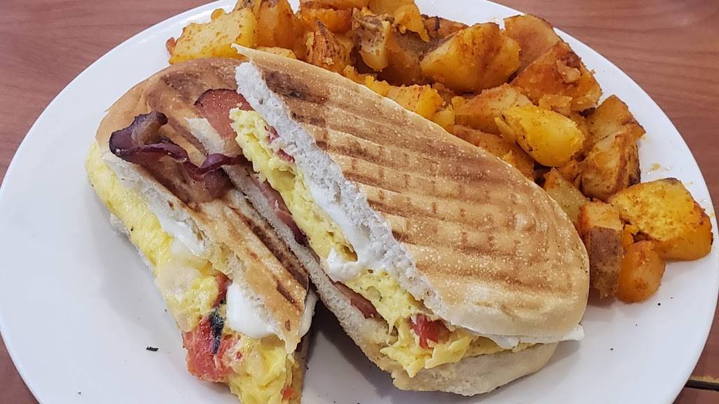 Livias Dish | restaurant | 1394 Main St, Worcester, MA 01603, USA | 5089268861 OR +1 508-926-8861