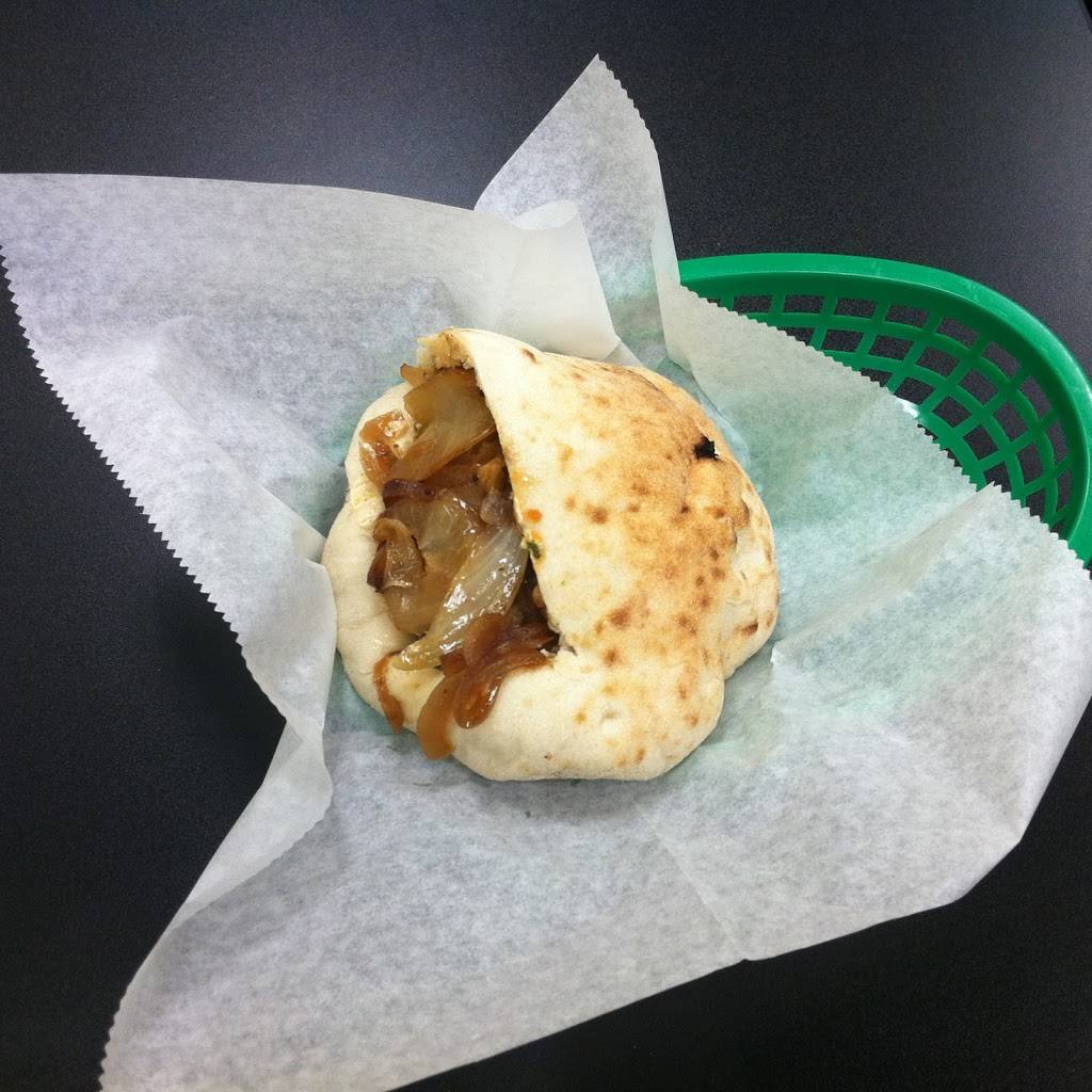 Chill & Grill Pita | restaurant | 7158 N Beracasa Way, Boca Raton, FL 33433, USA | 5617176968 OR +1 561-717-6968