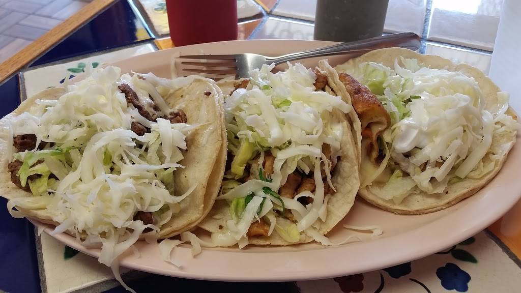 Taco & Burrito House | restaurant | 3038 N Broadway, Chicago, IL 60657, USA | 7735292624 OR +1 773-529-2624