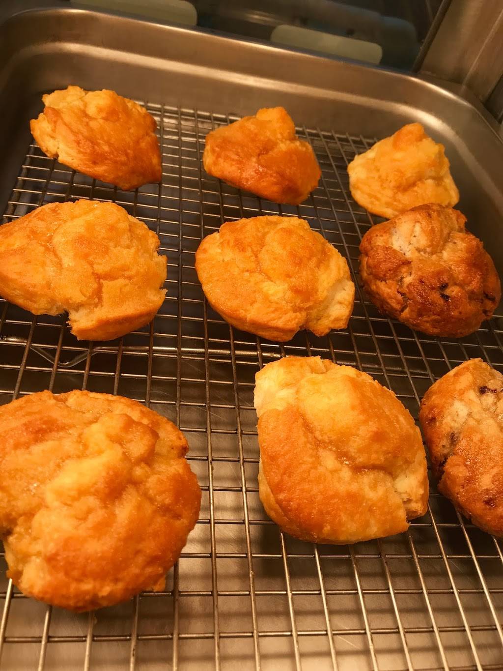 Krispy Krunchy Chicken | restaurant | 43673 John Mosby Hwy, Chantilly, VA 20152, USA | 7033273942 OR +1 703-327-3942