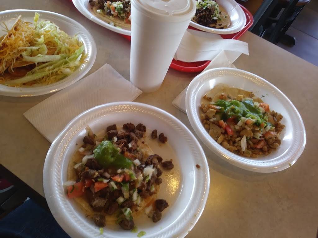 El Gordo | restaurant | 11333 E Central Ave, Wichita, KS 67206, USA | 3166133868 OR +1 316-613-3868