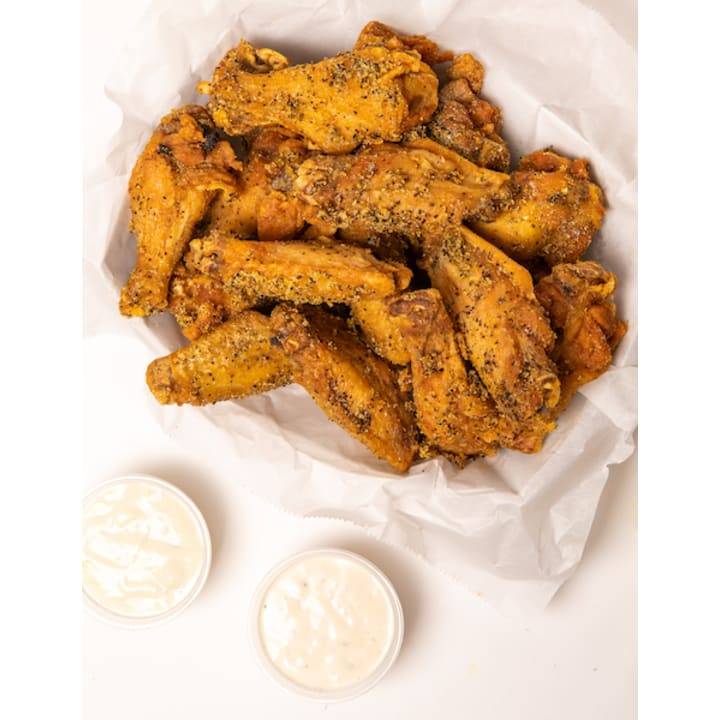Melts Wing Shop | restaurant | 55 Parsonage Rd, Edison, NJ 08837, USA | 7322189391 OR +1 732-218-9391