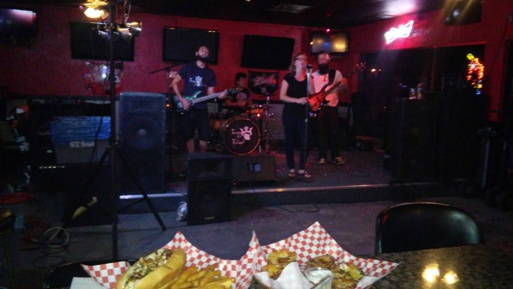 Sneakys Sports Bar & Grill | restaurant | 7500 Ulmerton Rd # 31, Largo, FL 33771, USA | 7275369000 OR +1 727-536-9000