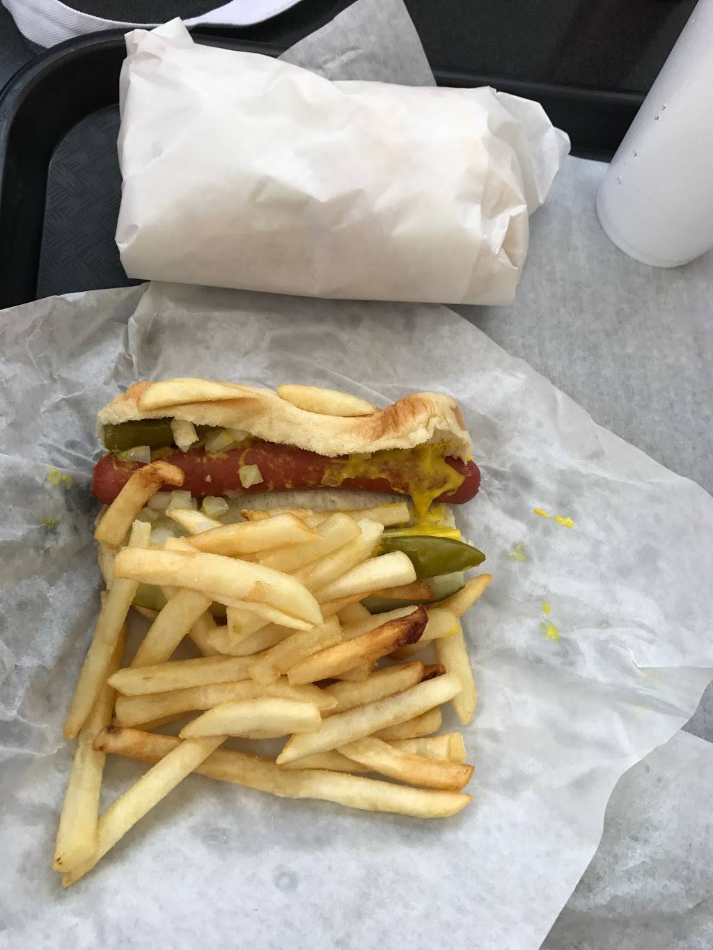 Henrys Drive-In | restaurant | 6031 Ogden Ave, Cicero, IL 60804, USA | 7086569344 OR +1 708-656-9344