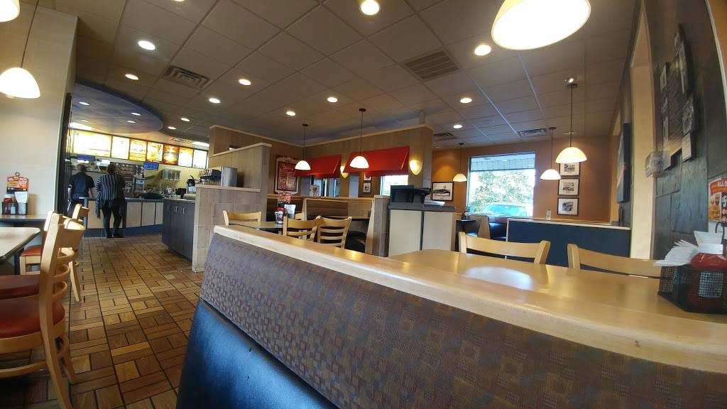 Dairy Queen Grill & Chill | restaurant | 321 E, WI-54, Seymour, WI 54165, USA | 9208337454 OR +1 920-833-7454