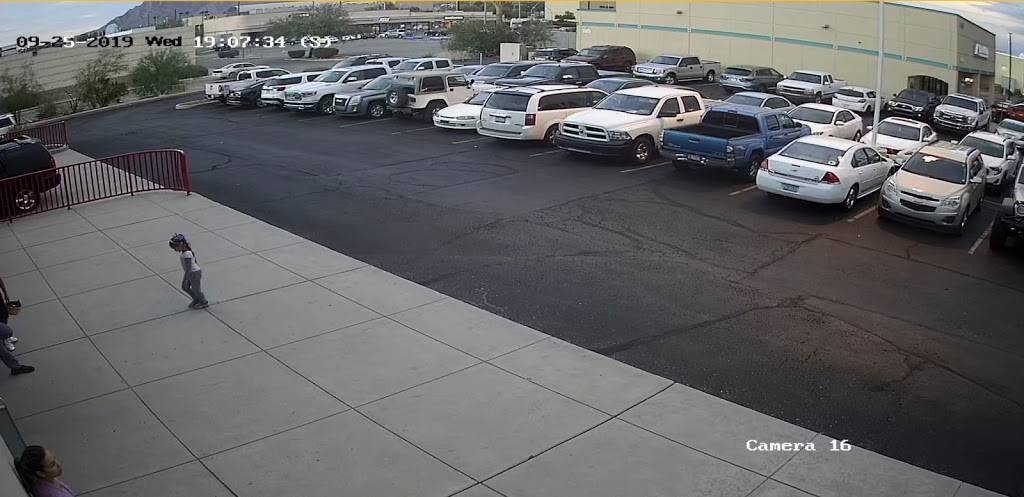 Chipotle Mexican Grill | restaurant | 10604 N Oracle Rd #101, Oro Valley, AZ 85737, USA | 5207975510 OR +1 520-797-5510