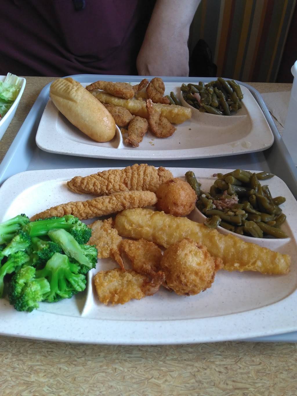 Captain Ds | restaurant | 506 Alabama St, Columbus, MS 39702, USA | 6623280357 OR +1 662-328-0357