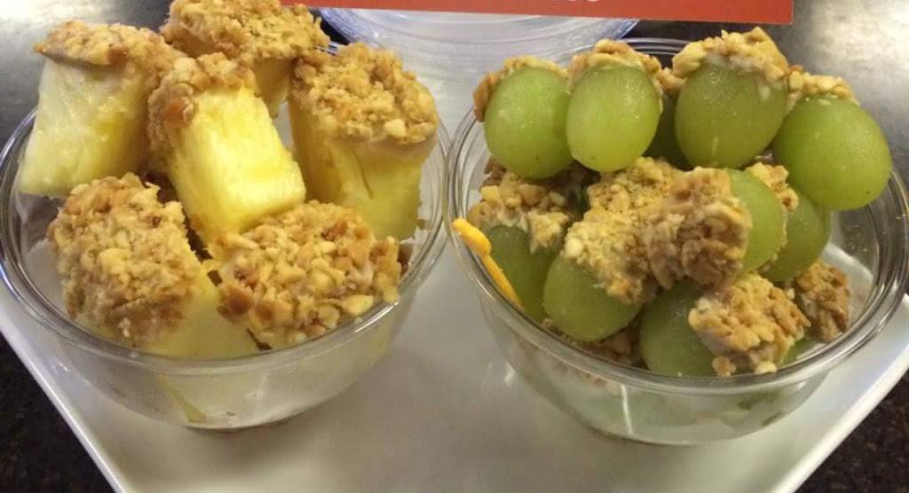 Chicago wings around the world | restaurant | 748 W 61st St, Chicago, IL 60621, USA | 7738912515 OR +1 773-891-2515