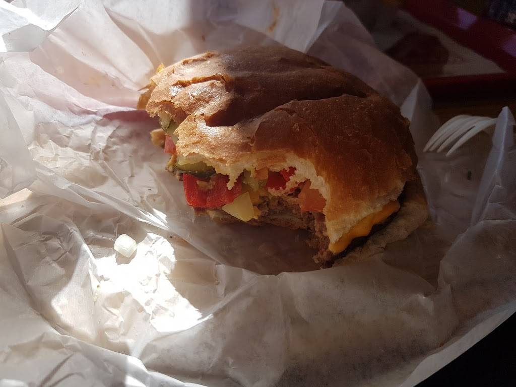 Chatham Burgers | restaurant | 215 Grand Ave W, Chatham, ON N7L 1C3, Canada | 5193541414 OR +1 519-354-1414