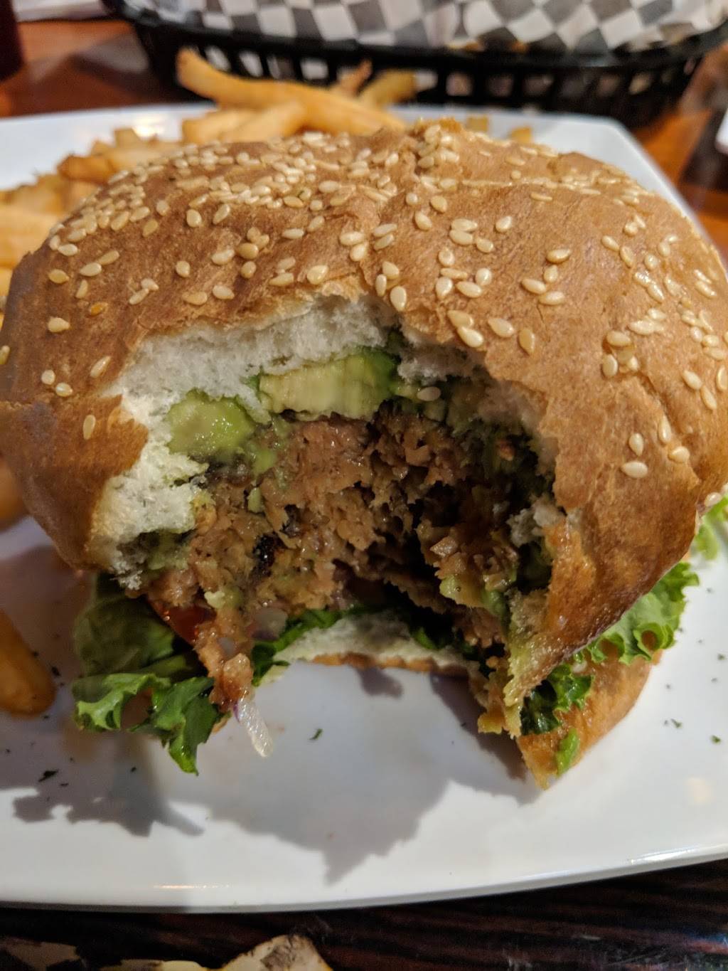 Whiskey Barrel Saloon | restaurant | 12055 Mariposa Rd, Hesperia, CA 92345, USA | 7602441115 OR +1 760-244-1115