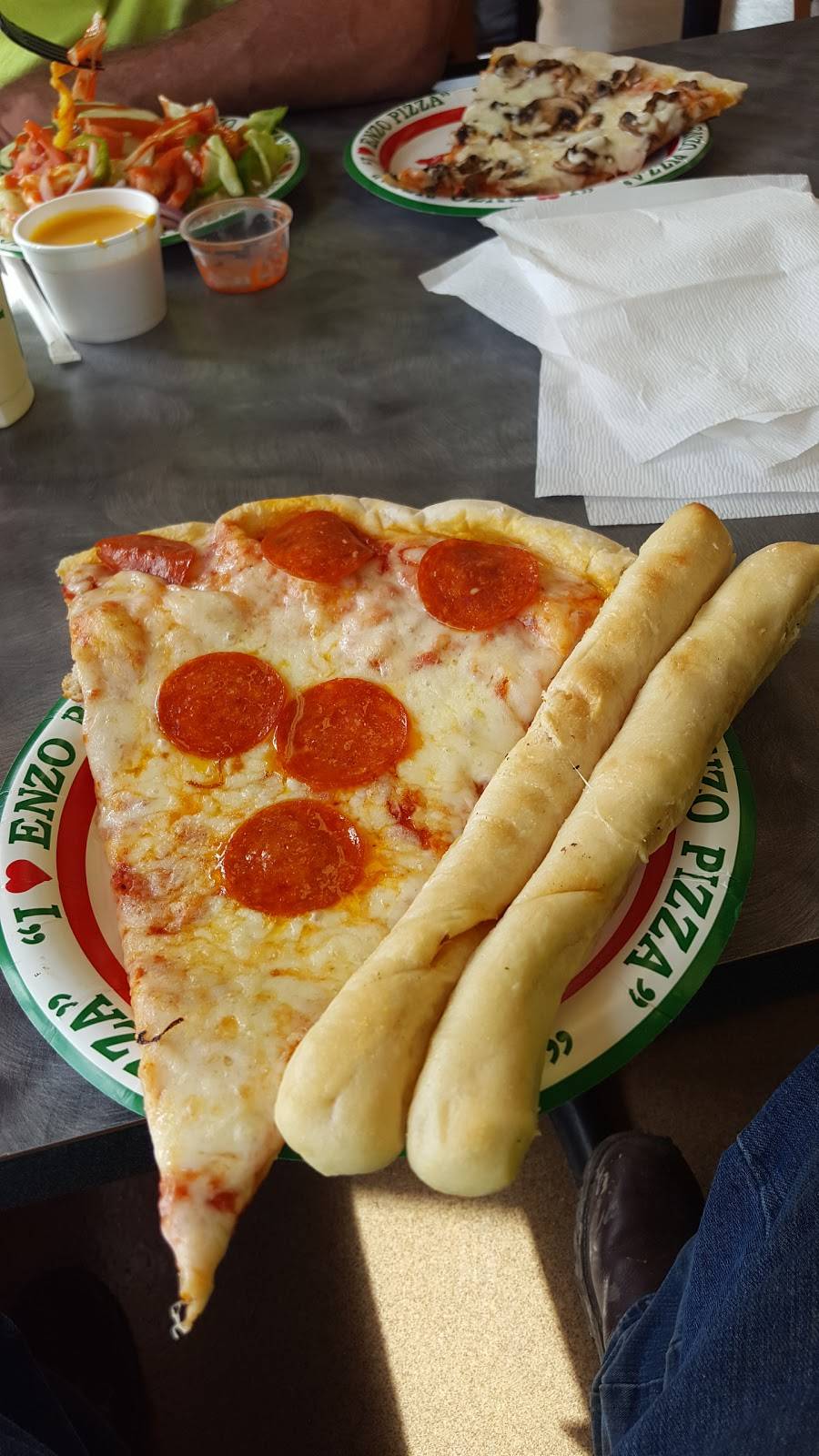 Enzo Pizza | restaurant | 3940 Madison Ave, Indianapolis, IN 46227, USA | 3178082284 OR +1 317-808-2284