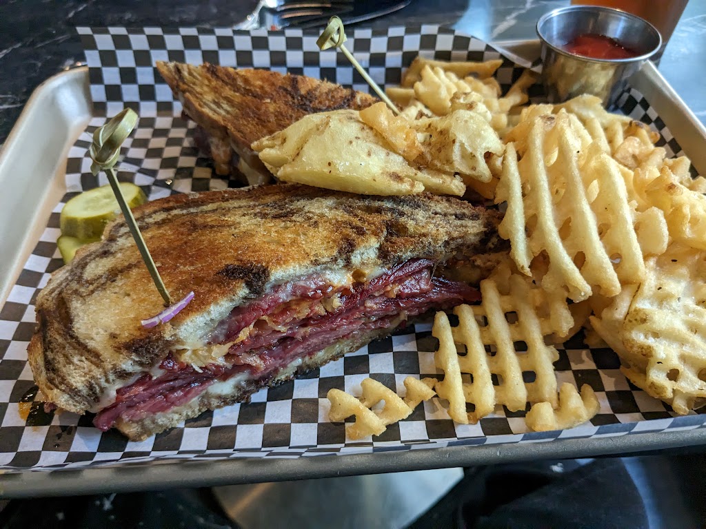 Brass Rabbit | restaurant | 1210 N Garfield St, Arlington, VA 22201, USA | 7037469977 OR +1 703-746-9977