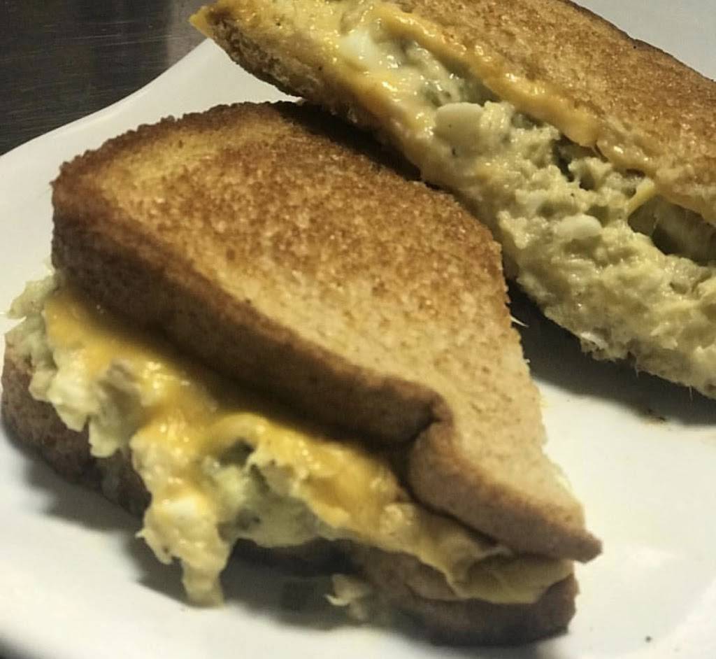 Flammin Restaurant & Co | restaurant | 641 E 75th St, Chicago, IL 60619, USA | 7736758983 OR +1 773-675-8983